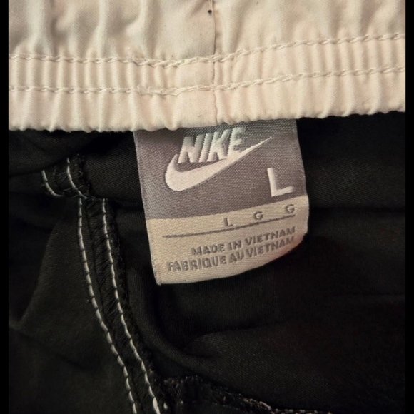 Nike Y2K Men’s Vintage Black Cargo Swim Trunks / Shorts With Pockets Sz L - Picture 3 of 7